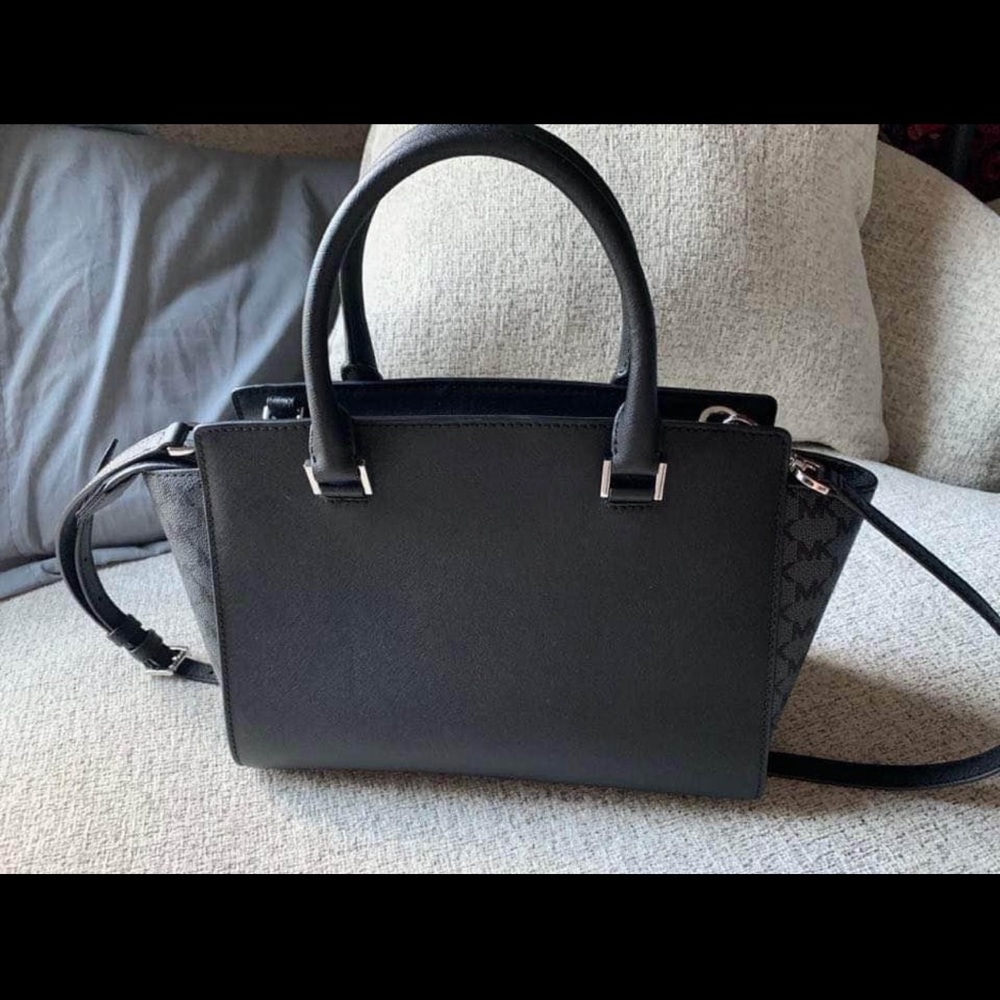 Mk purse